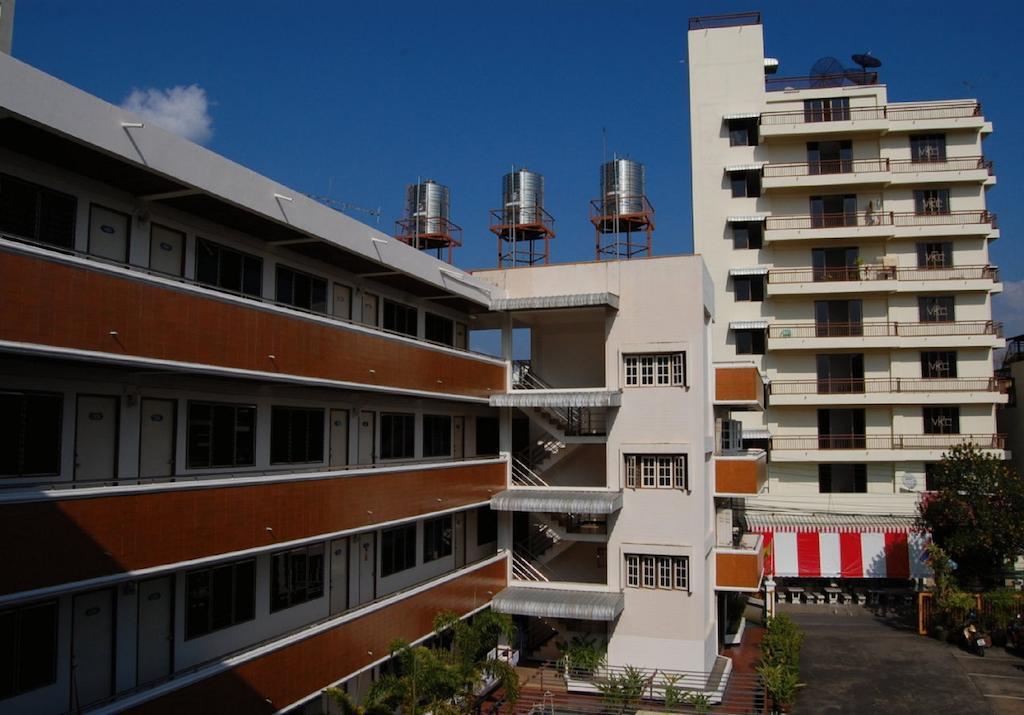 Veerachai Court Pansiyon Chiang Mai Dış mekan fotoğraf