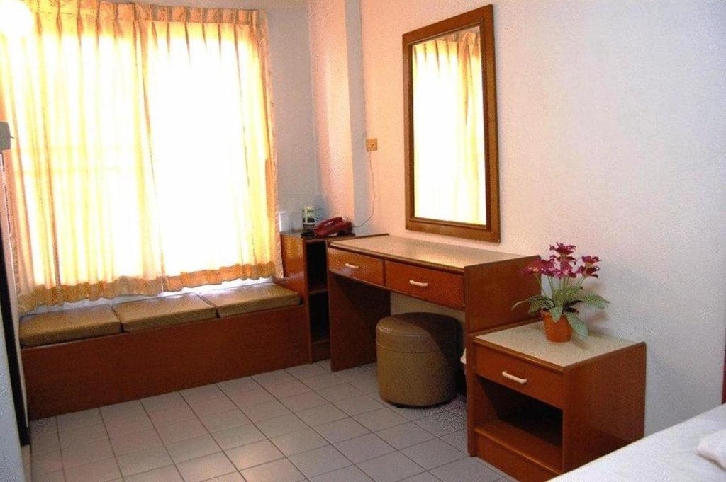 Veerachai Court Chiang Mai Dış mekan fotoğraf